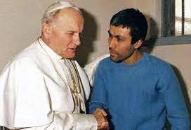 L'auteur de l'attentat contre Jean-Paul II libéré