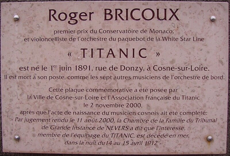 Plaque_commemorating_Roger_Bricoux,_Cosne-Cours-sur-Loire