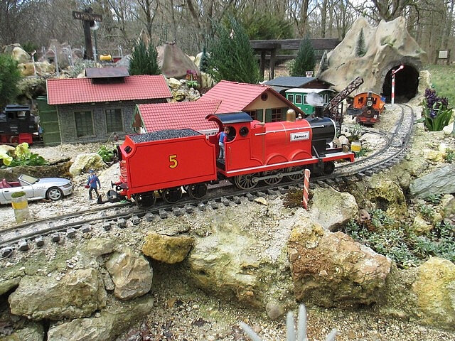 Train De Jardin Une Locomotive Anglaise En Balade Slot Racing Et Trains De Jardin