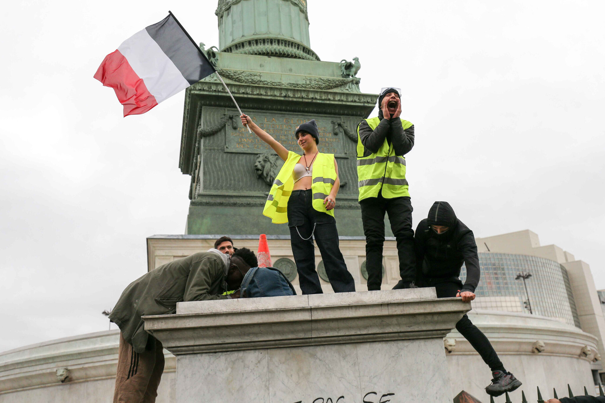 Acte 4 des Gilets jaunes à Paris : une stratégie policière payante. © Michel Stoupak. Sam 08.12.2018, 15h01m11.