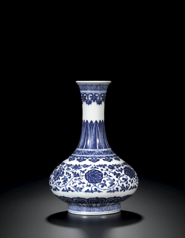 An_unusual_blue_and_white_pear_shaped_vase__Mark_and_period_of_Qianlong__1736_1795_