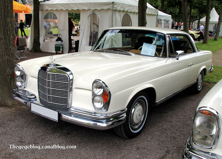 Mercedes_280_SE_coup__de_1968__9_me_Classic_Gala_de_Schwetzingen_2011__01