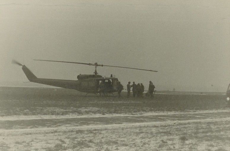 Embarquement Hélico à Tegel Hiver 1971-72 (Photo A. Hamon)