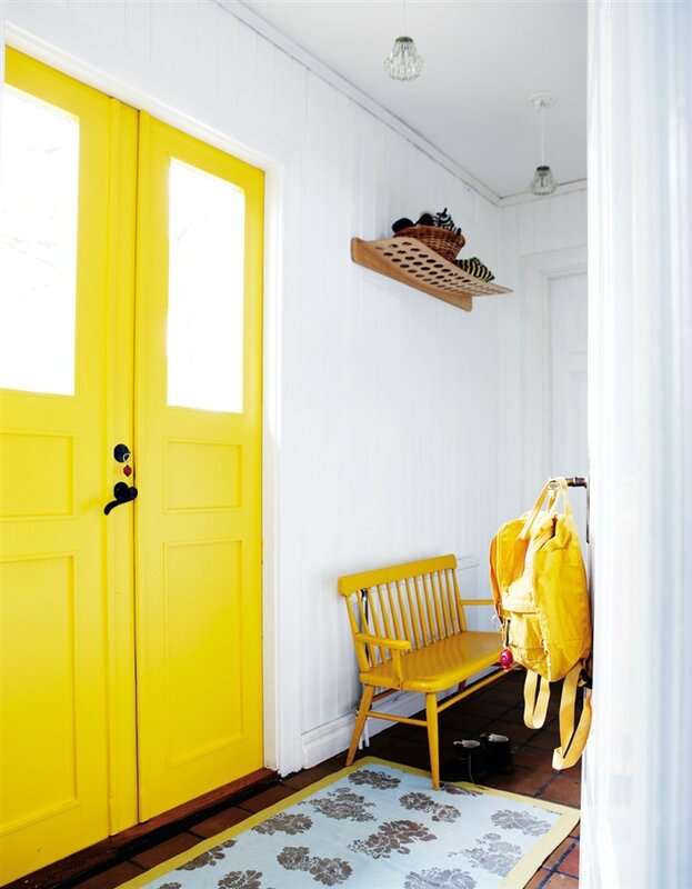 50-yellow-hallway