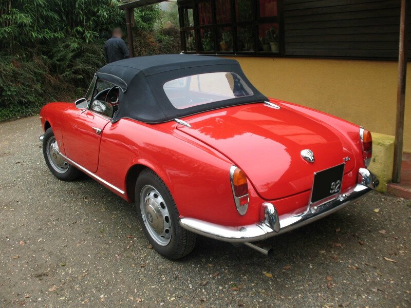 AlfaRomeoSpiderGiulia1600ar1