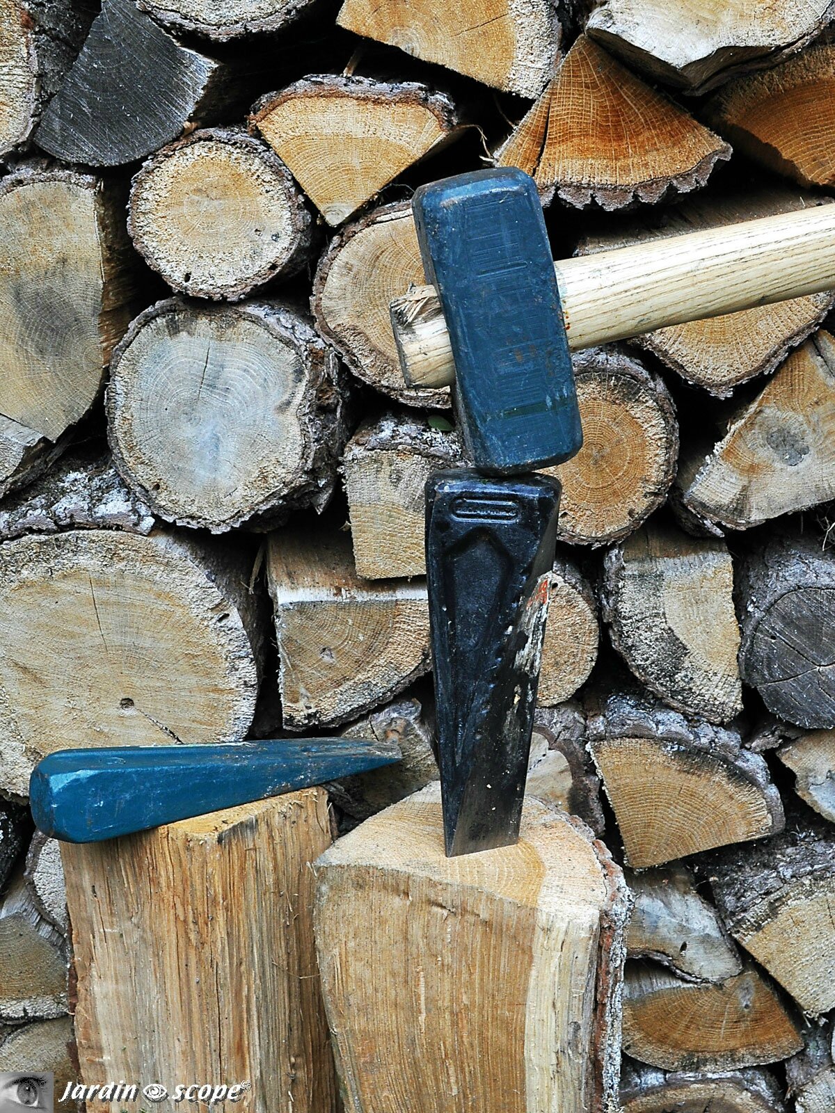 Des outils perfectionnés pour fendre le bois - Le JardinOscope