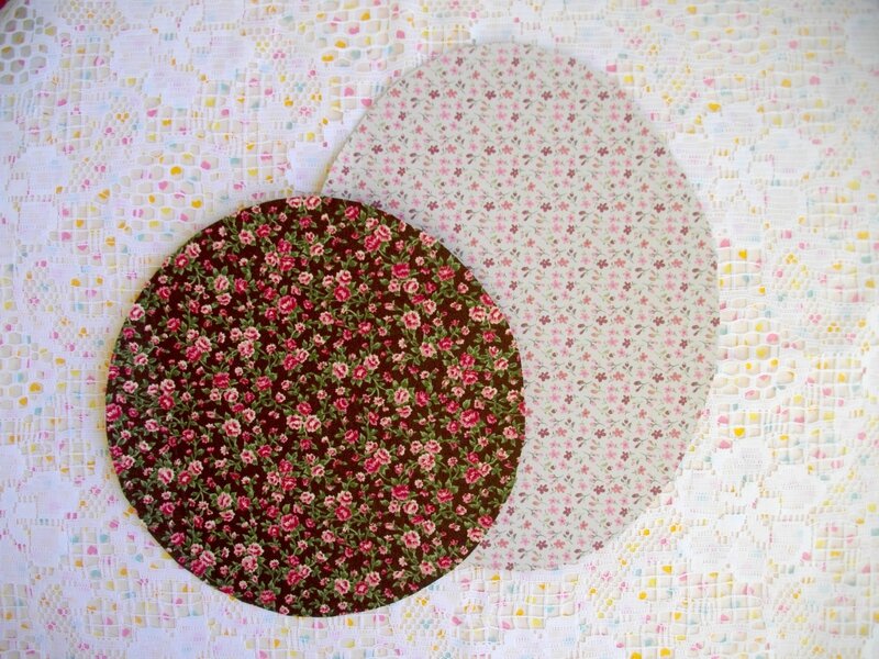 cadre-carton-tissu-adhésif-fleuri