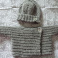 Gilet et bonnet kimono à côtes