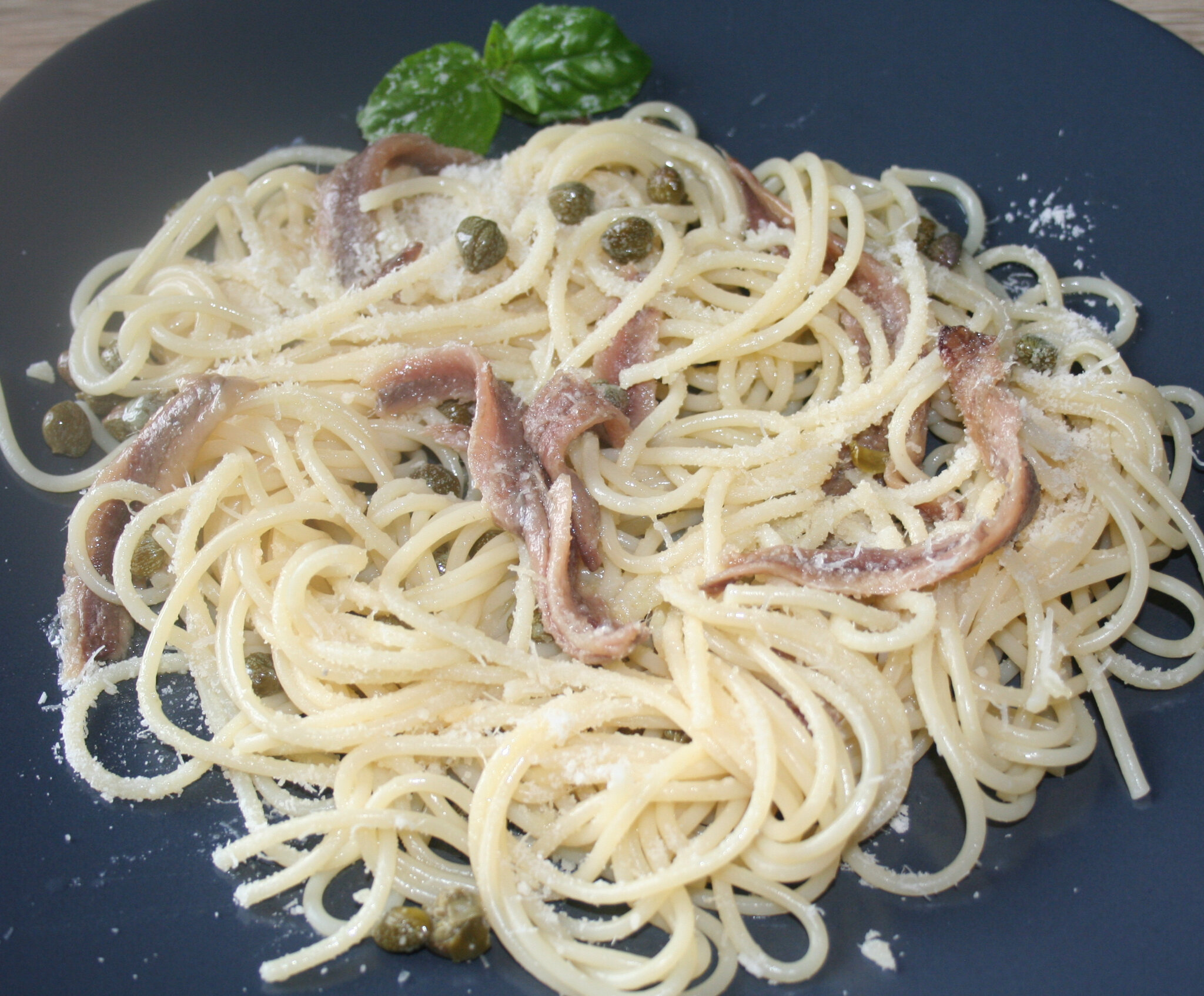 Spaghetti aux câpres et anchois amafacon