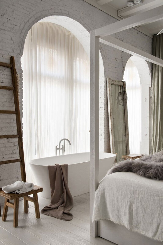 est-living-barcelona-loft-serrat-tort-architects-bedroom-bath_1024x1024