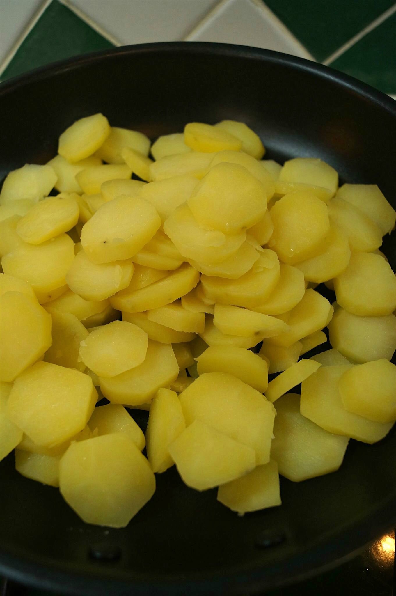 Pommes de terre aux petits lardons à ma façon : Recette de Pommes de terre  aux petits lardons à ma façon