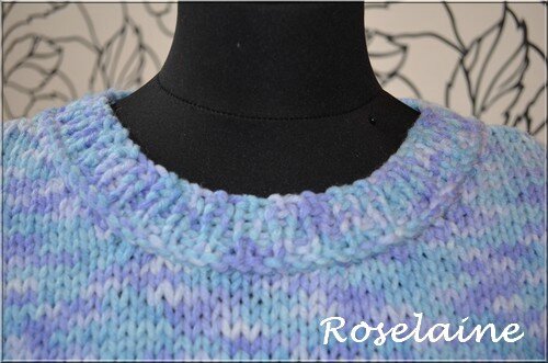 Roselaine 012 blue sweater