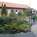 P1080451r