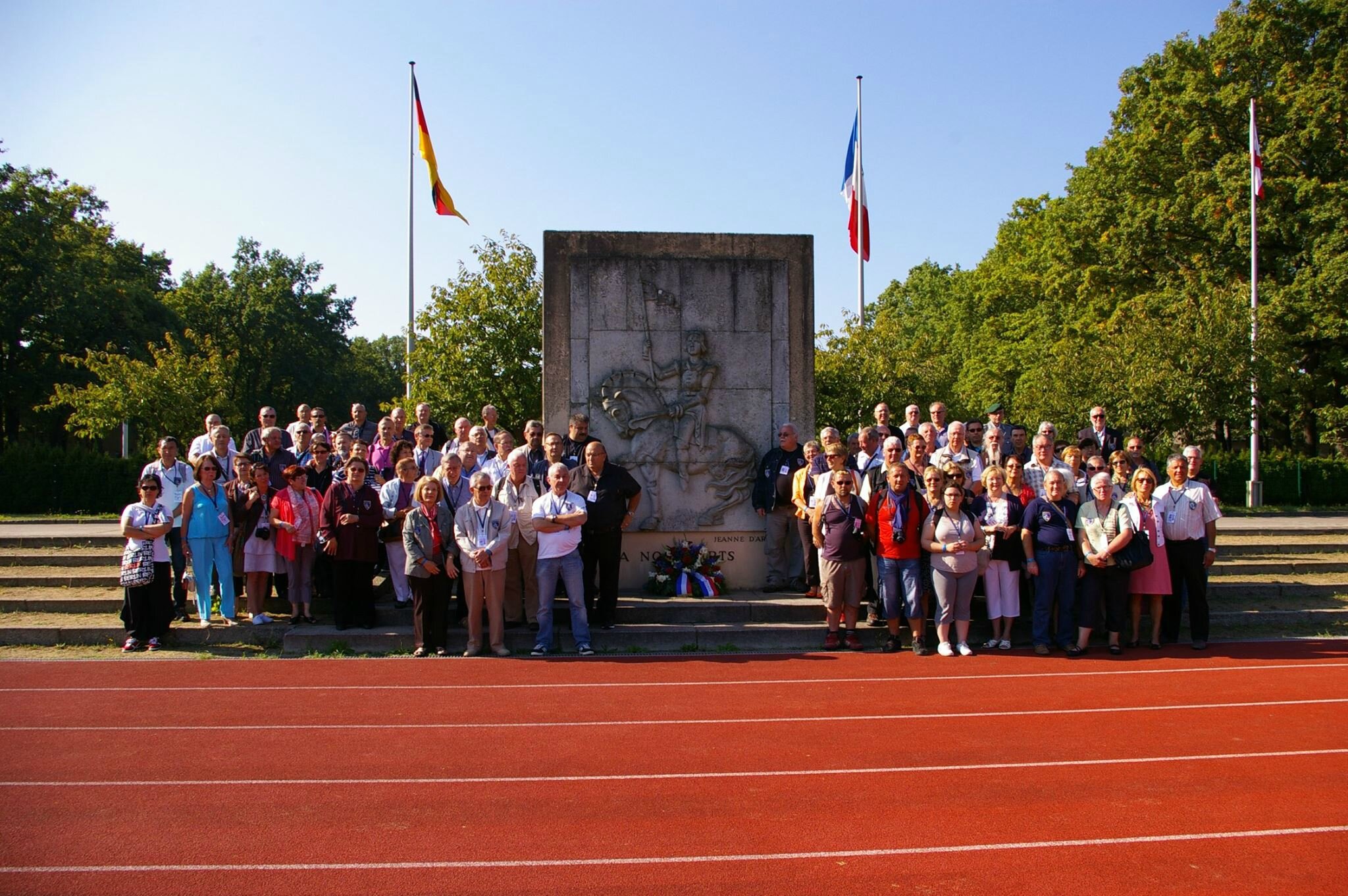 18-09-2014 QN Groupe Monument Jeanne d'Arc