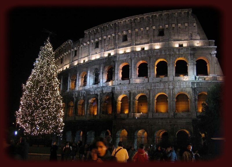 Sapin-de-Noël-devant-le-Colisée-à-Rome