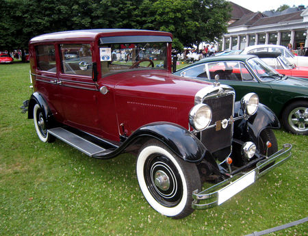 Opel_8_PS_luxuslimousine_de_1930_01