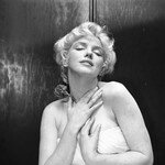 1956_feb_CecilBeaton_Wall_0020_87B_01