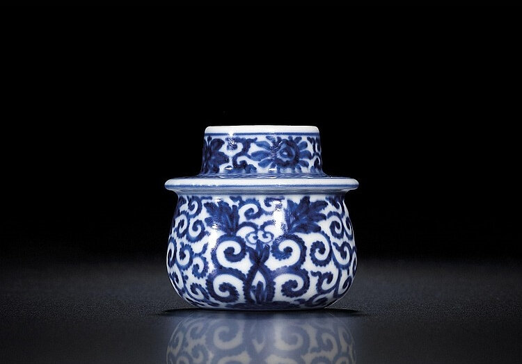 An unusual blue and white waterpot, mark and period of Yongzheng (1723-1735)