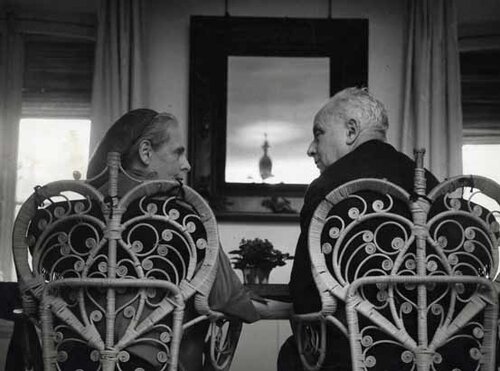 Louis Aragon 1897 1982 L Amour Qui N Est Pas Un Mot Le Bar A Poemes