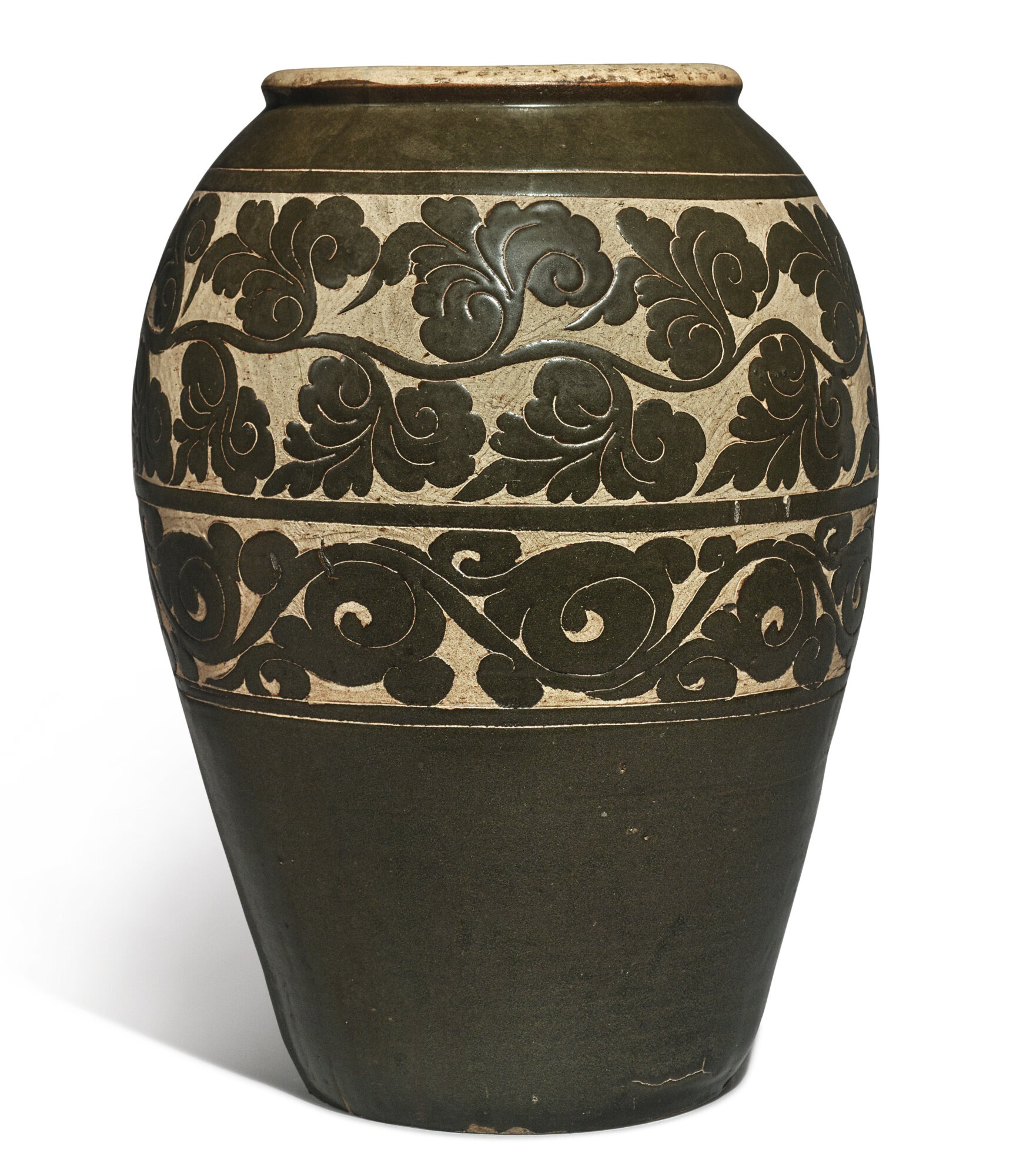 A large sgraffiato brown-glazed 'Cizhou' jar, Yuan dynasty (1279-1368)