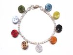 56- Bracelet perles multi 9 boutons (swarosky transparentes+boutons multico)