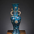 Vase balustre à décor de fleurs de lotus, chine, ca 16-17° siècles