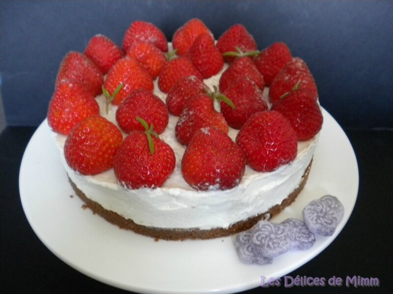 Tarte aux fraises, violettes et mascarpone (sans cuisson) 4